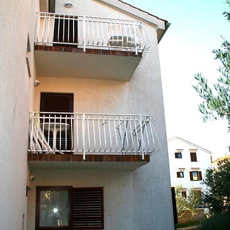 Apartments Duomo Црес Экстерьер фото